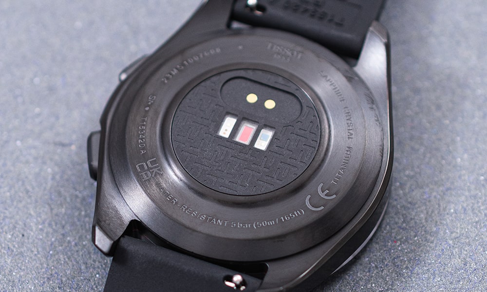 hodinky Tissot T-Touch Connect Sport zezadu